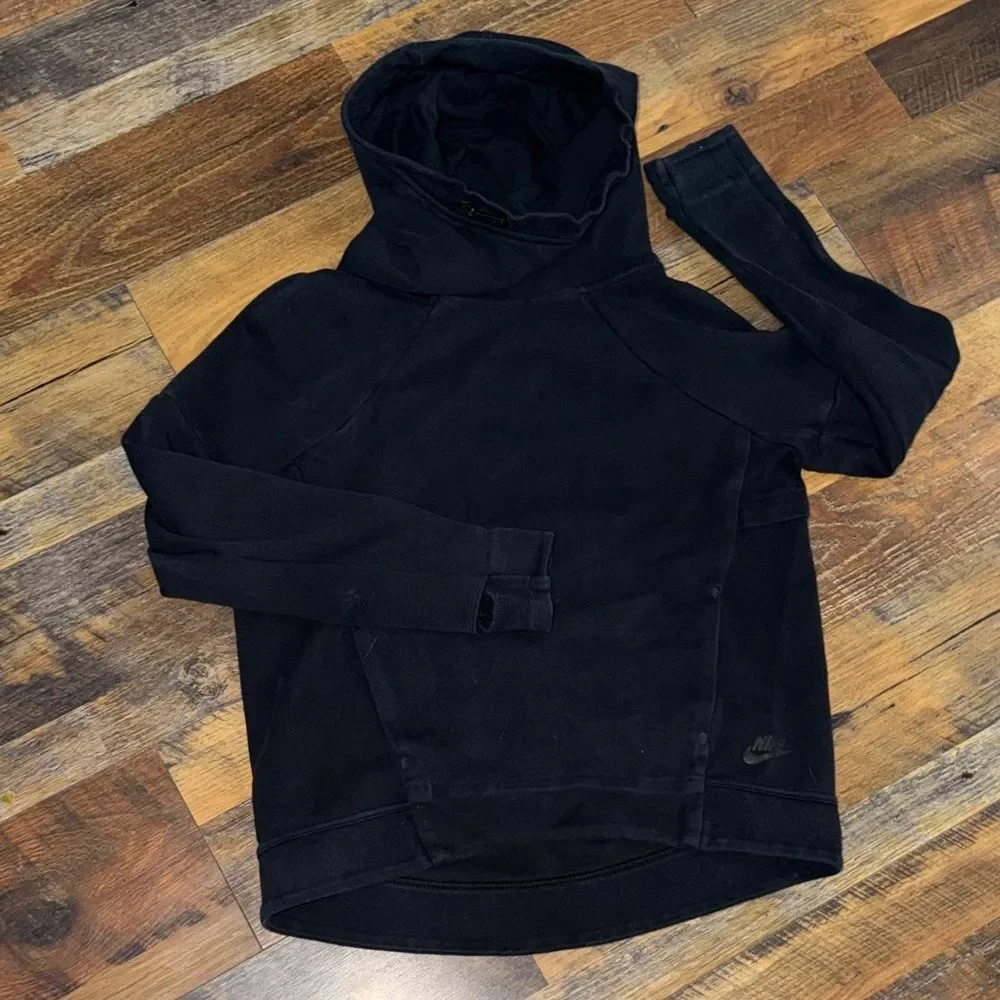 Nike Men's Black Sweatshirt
